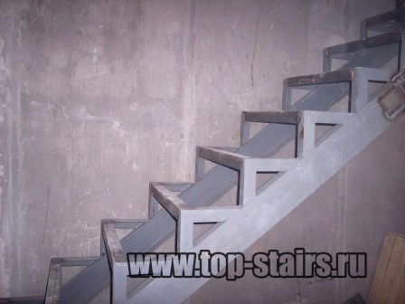 каркас лестницы