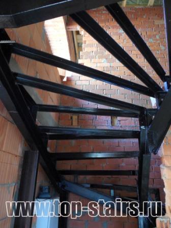 металлокаркас для лестницы